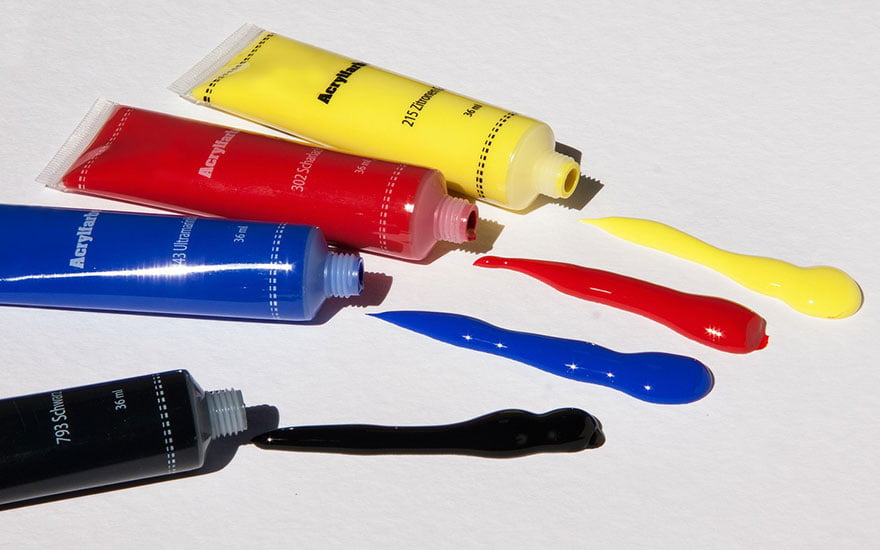 enlever une tache de peinture incrustée