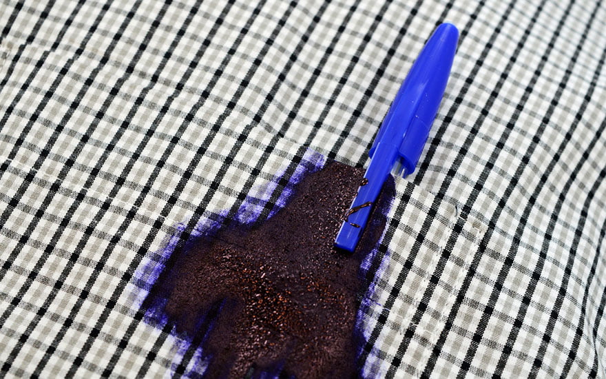 Enlever Du Blanc Correcteur Sur Un Vetement Fóbia közel Alkalmazás retirer du stylo sur un vetement sátor A