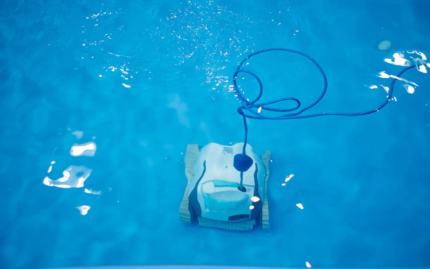 choisir un aspirateur de piscine hors sol