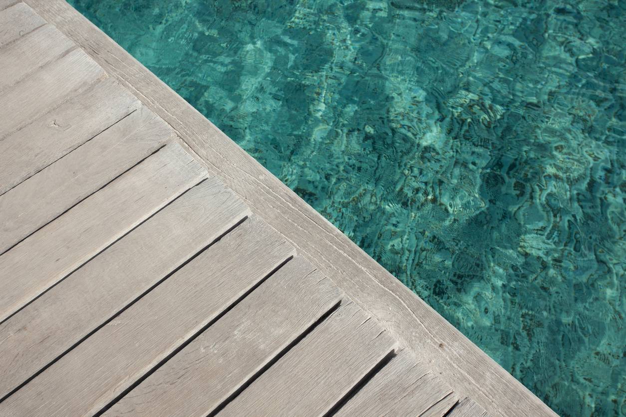 installer une piscine en bois